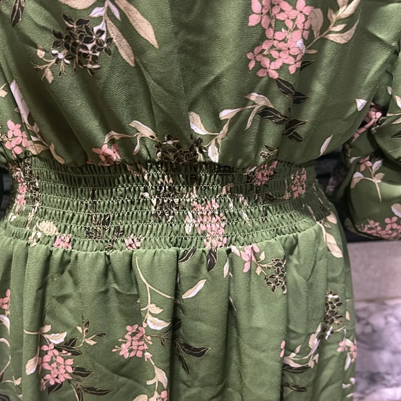 Studio B Women’s Green Floral Half Ruffled Sleeve Fitted Waist Midi Dress Medium - Picture 8 of 10